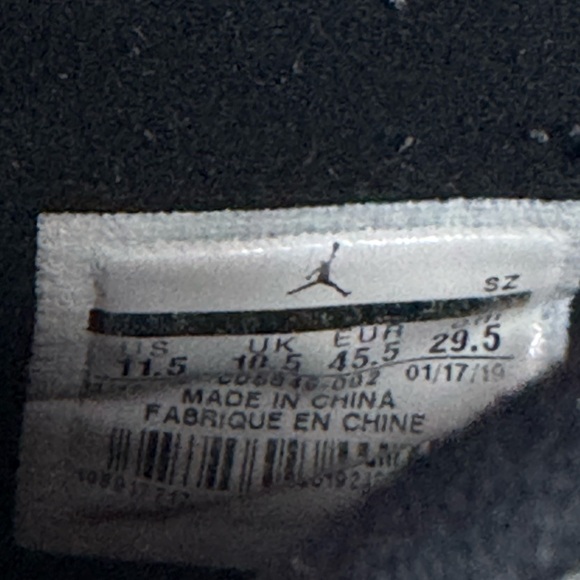 Size 11.5 - Air Jordan 11 Retro Low Light Bone Snakeskin - Picture 9 of 9